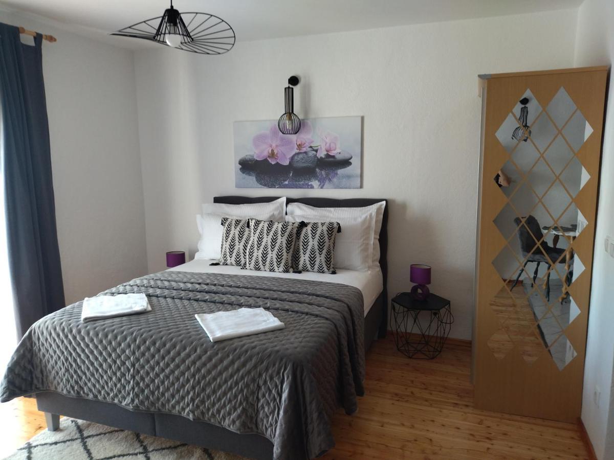 Apartments Marina Đảo Hvar Ngoại thất bức ảnh