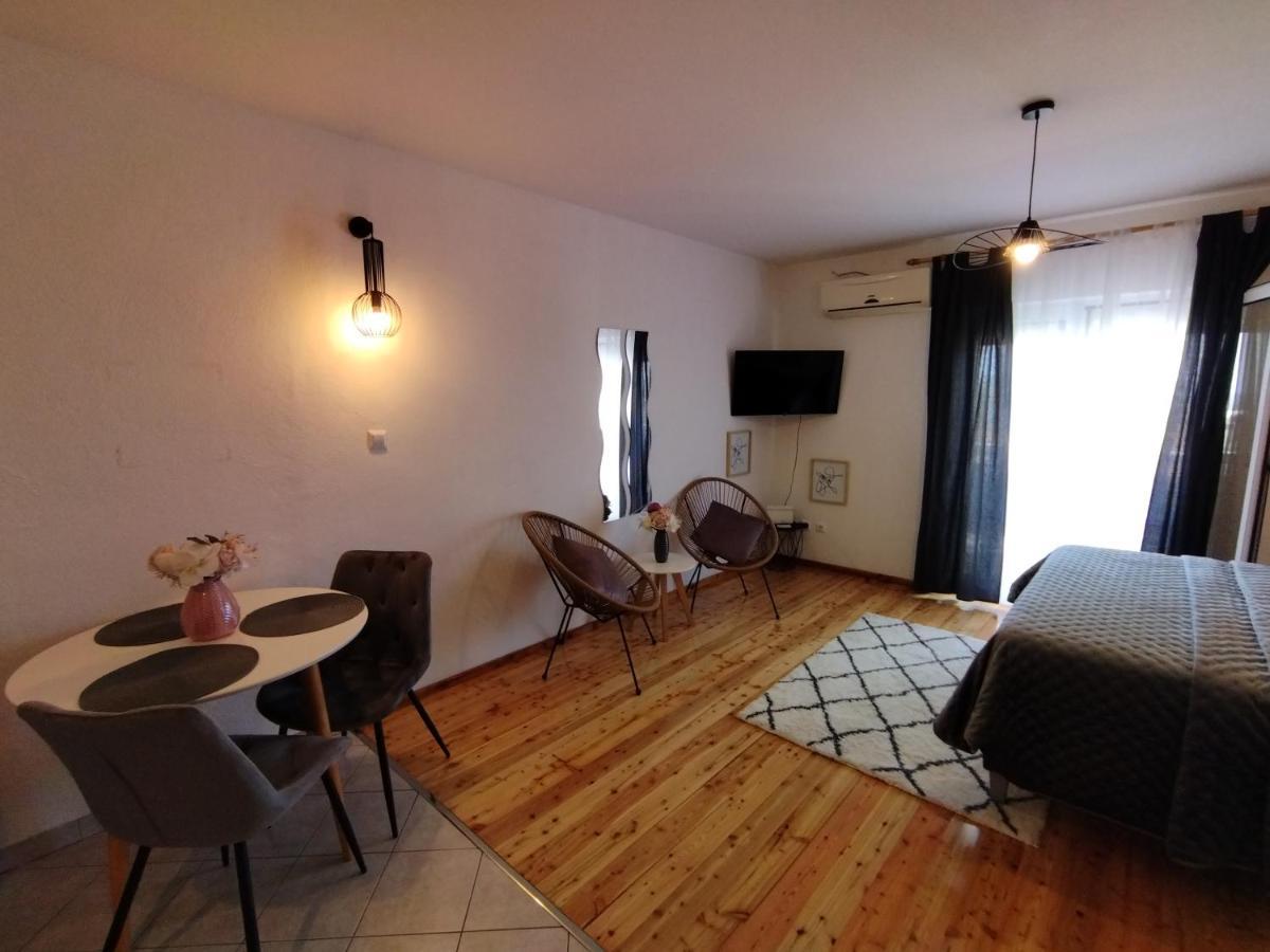 Apartments Marina Đảo Hvar Ngoại thất bức ảnh