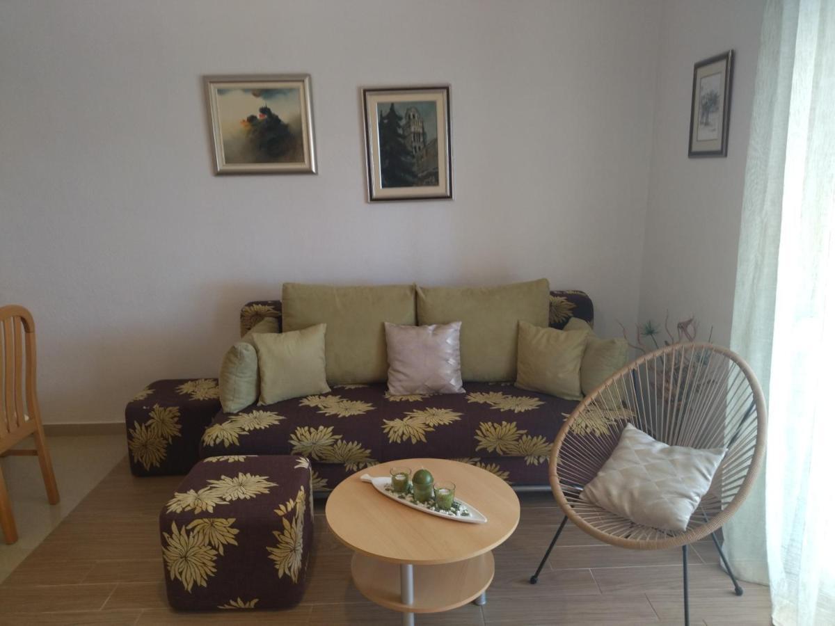 Apartments Marina Đảo Hvar Ngoại thất bức ảnh
