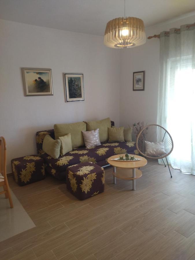 Apartments Marina Đảo Hvar Ngoại thất bức ảnh