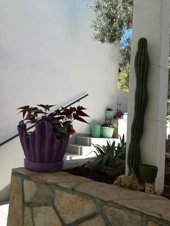 Apartments Marina Đảo Hvar Ngoại thất bức ảnh